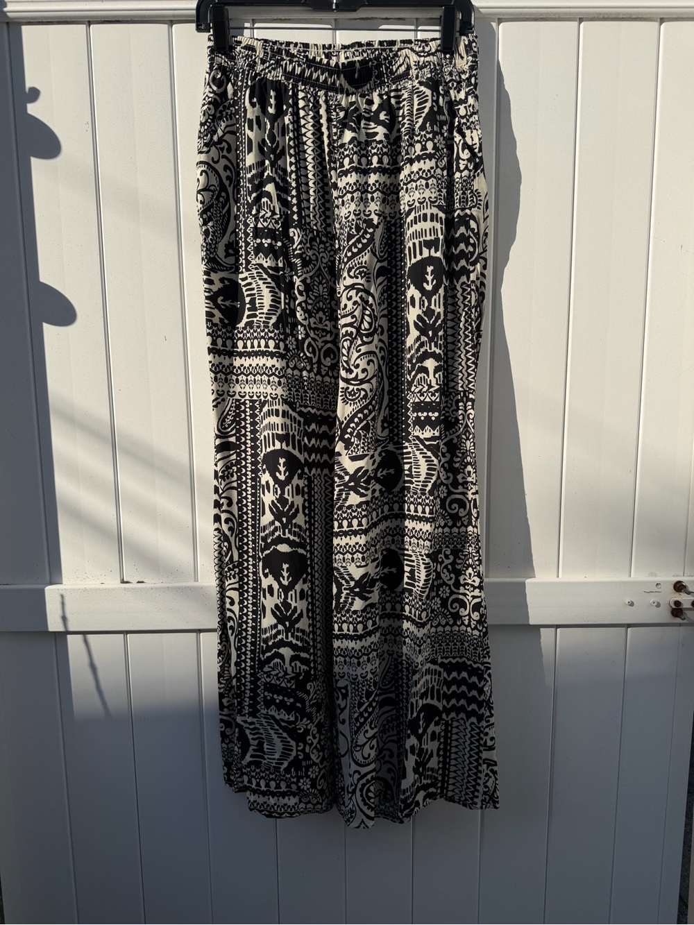 Black and White Printed Wide Bottom Pants with Elastic Waist